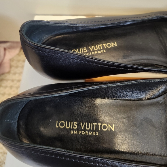 Louis Vuitton "Uniformes" Black Ballet Flats Gold LV Bow Sz. 7/37 Ret. $895 - Picture 6 of 11